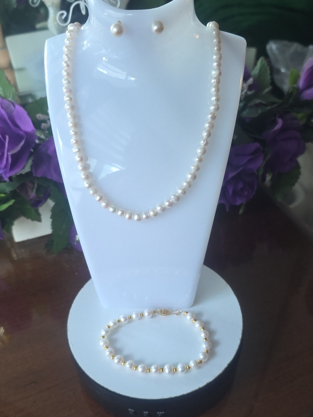 Classic White Pearl Jewelry Set - Necklace, Bracelet & Stud Earrings
